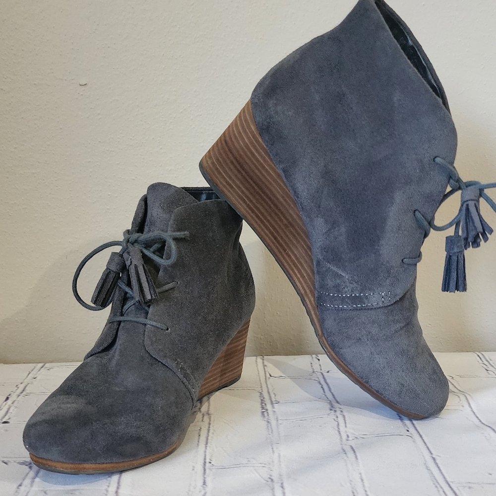 Dr. Sholl's Gray Wedges
